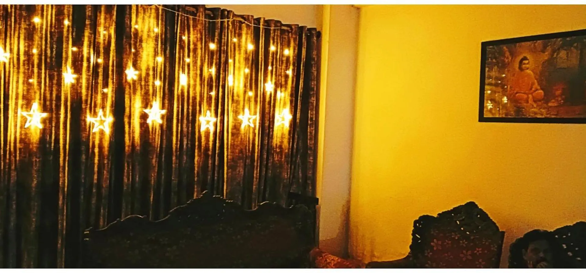 Varanasi Hotel # Varuna Stay Varanasi Near Varuna River And Kashi Vishwanath Temple -Restaurant & Parking Facilities Wifi Service - A Premium Hotel In Varanasi India