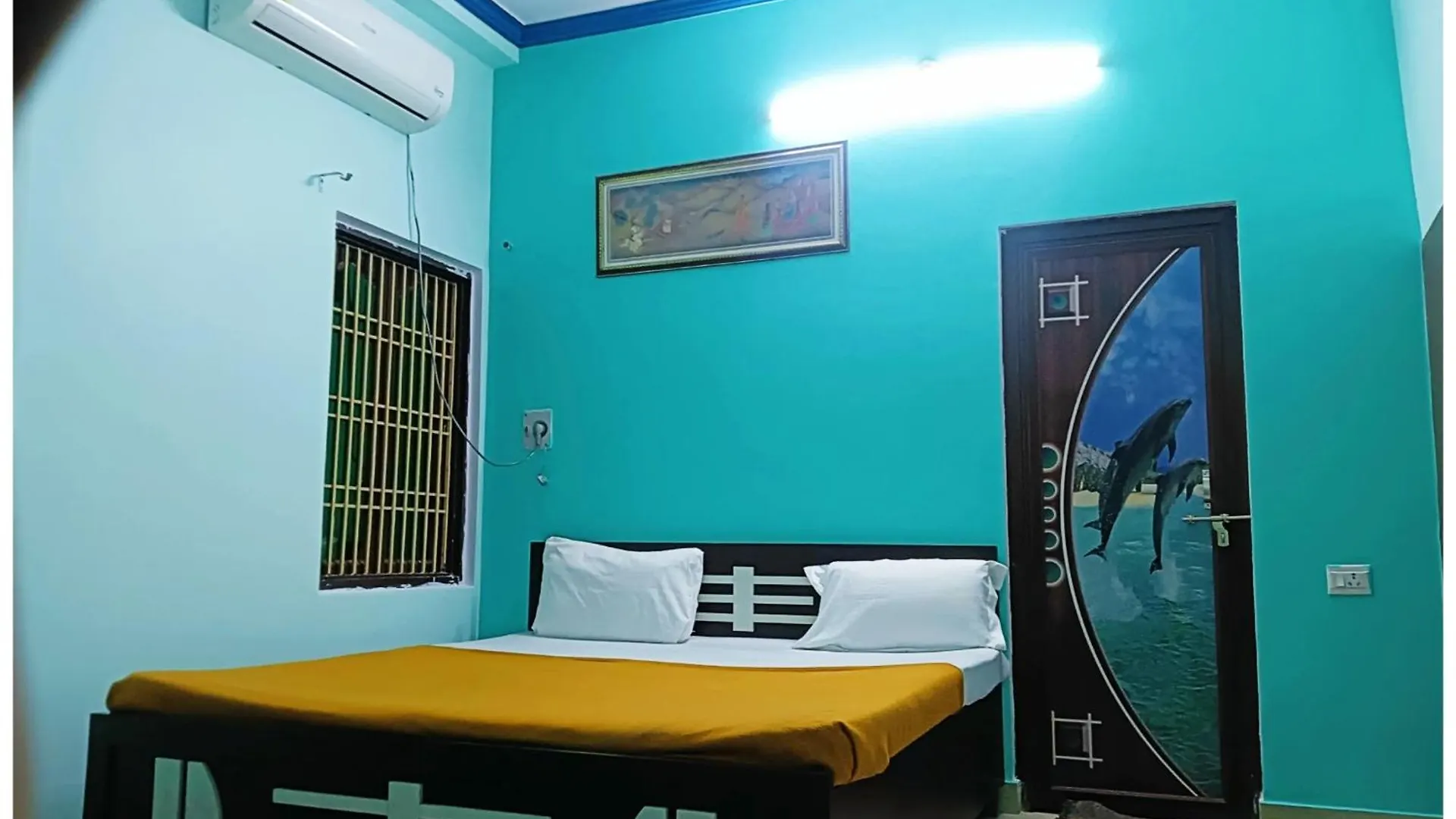 Varanasi Hotel # Varuna Stay Varanasi Near Varuna River And Kashi Vishwanath Temple -Restaurant & Parking Facilities Wifi Service - A Premium Hotel In Varanasi India