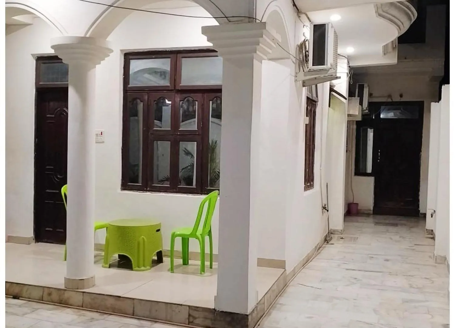 Varanasi Hotel # Varuna Stay Varanasi Near Varuna River And Kashi Vishwanath Temple -Restaurant & Parking Facilities Wifi Service - A Premium Hotel In Varanasi