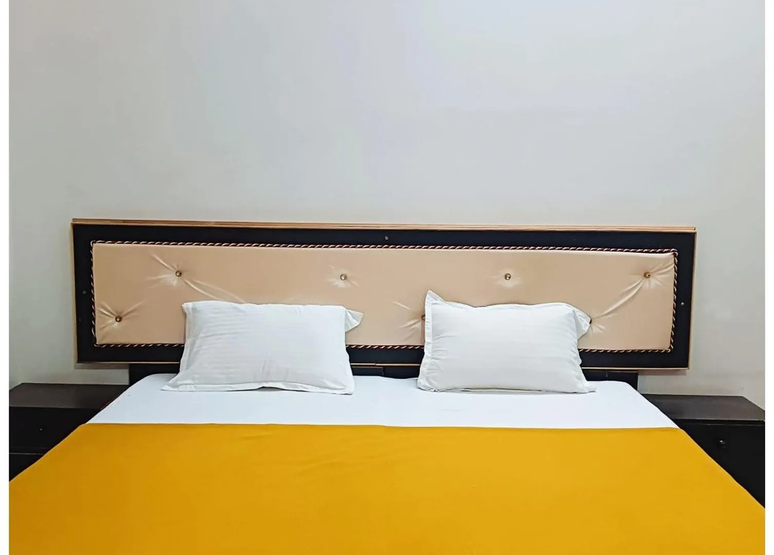 Varanasi Hotel # Varuna Stay Varanasi Near Varuna River And Kashi Vishwanath Temple -Restaurant & Parking Facilities Wifi Service - A Premium Hotel In Varanasi 0*,