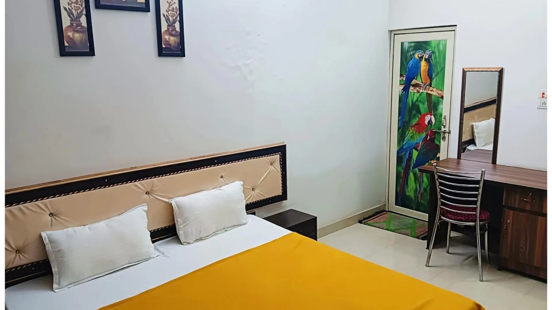 Varanasi Hotel # Varuna Stay Varanasi Near Varuna River And Kashi Vishwanath Temple -Restaurant & Parking Facilities Wifi Service - A Premium Hotel In Varanasi