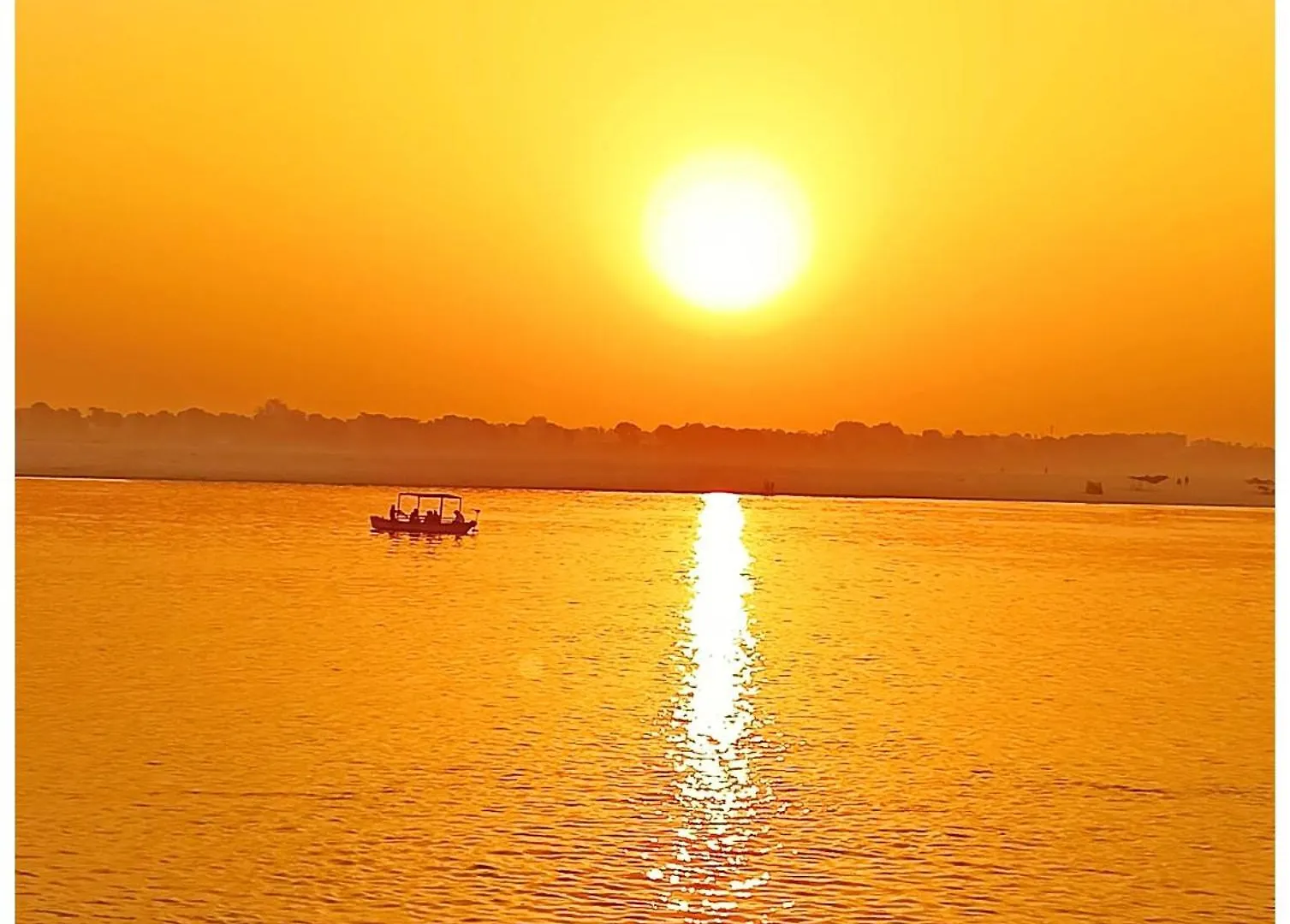 Varanasi Hotel # Varuna Stay Varanasi Near Varuna River And Kashi Vishwanath Temple -Restaurant & Parking Facilities Wifi Service - A Premium Hotel In Varanasi
